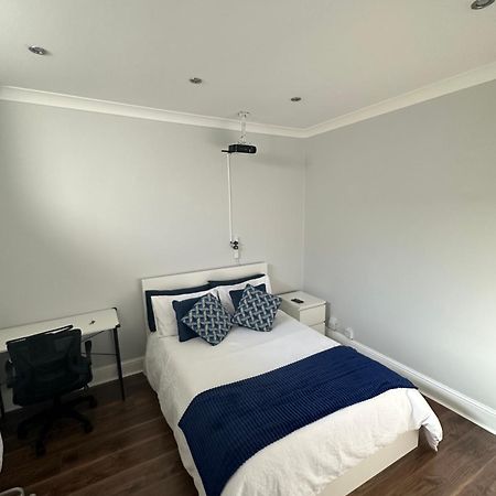 Liverpool Street Blue Bedroom London Bagian luar foto